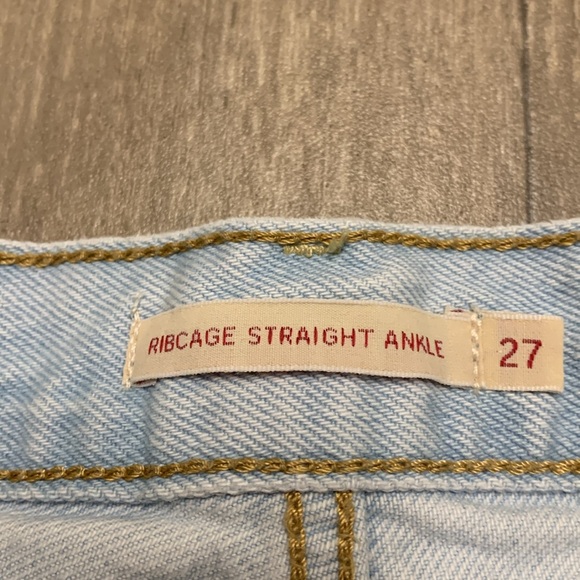 Womens Levi’s Ribcage Distressed Washed Straight Ankle Denim Jeans - Picture 6 of 11